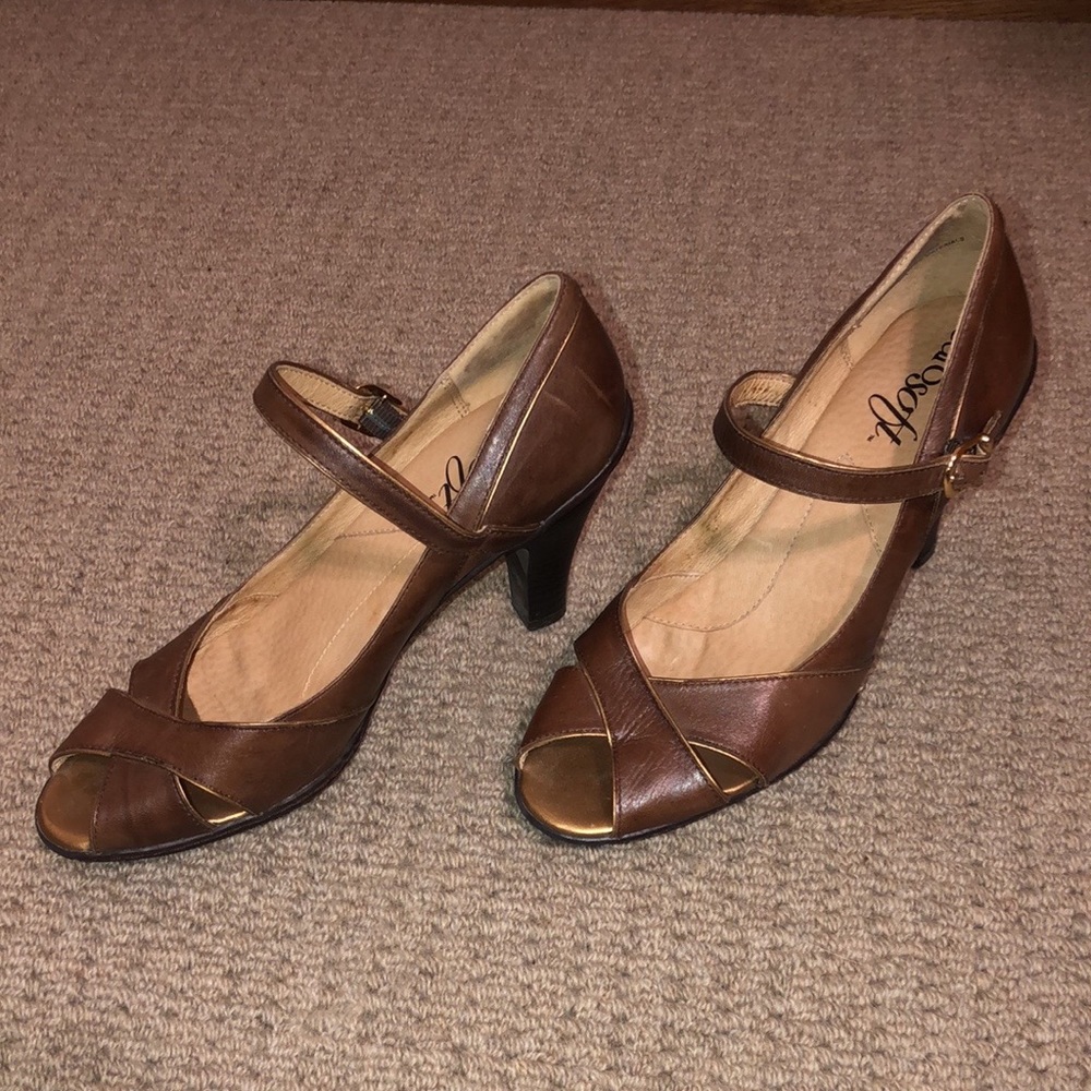 Euro Soft | Ladies brown leather Betty Pumps